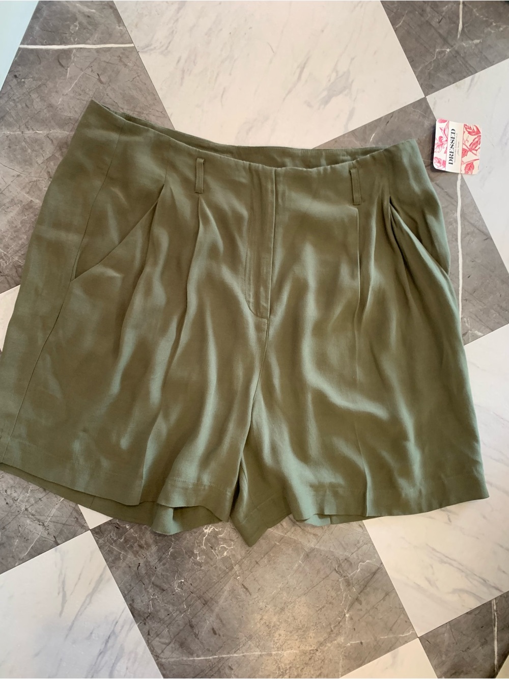 181 High-Rise Olive Green Women's Bermuda Shorts